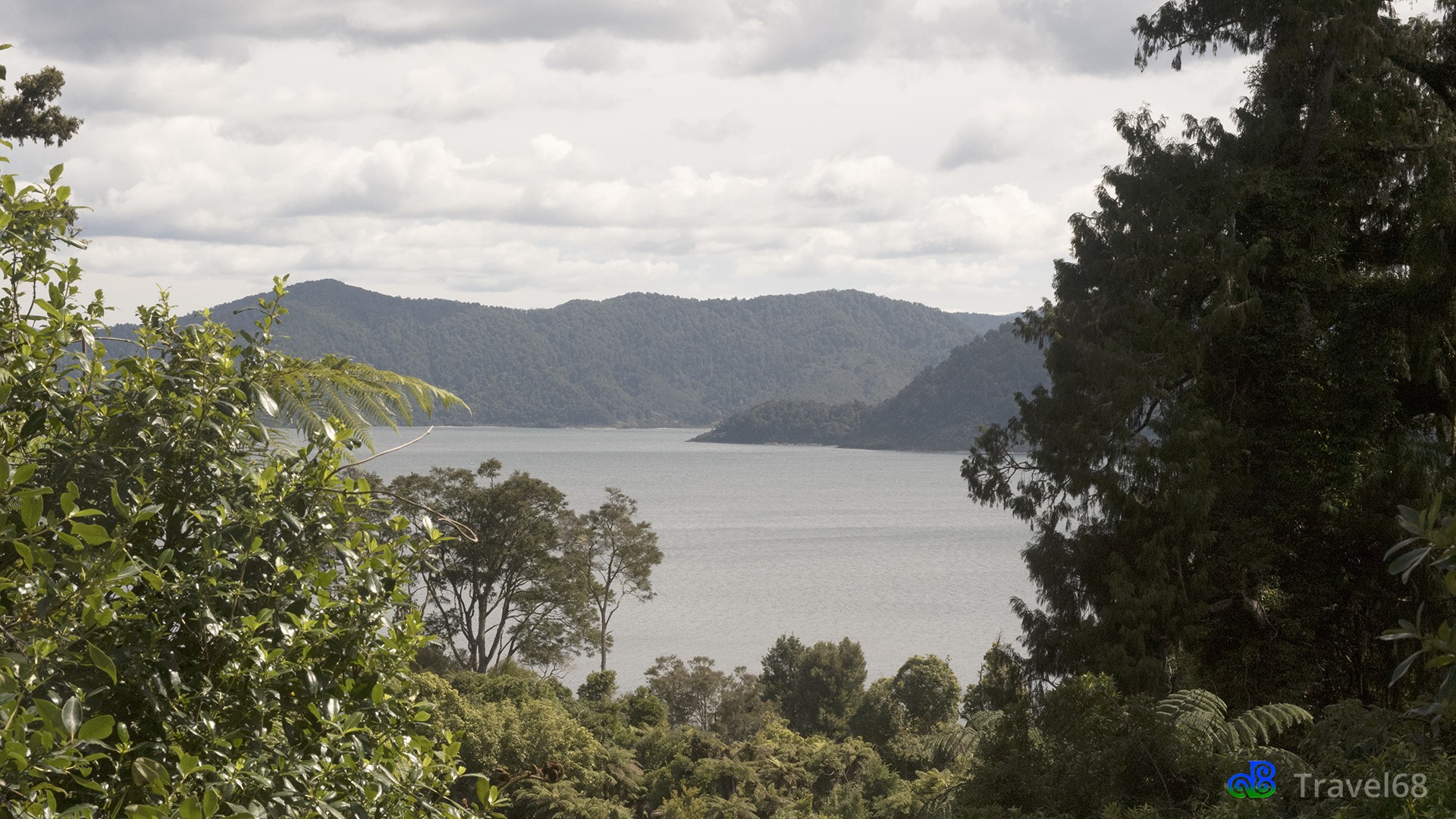 Uitzicht op Lake Waikaremoana